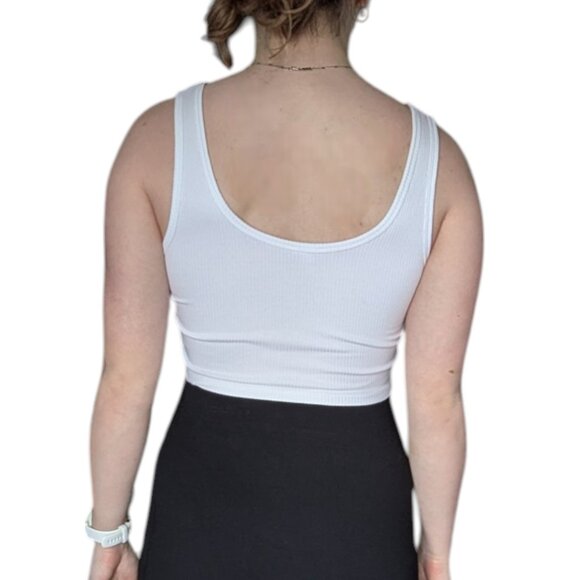 Garage White V-neck Ribbed Cropped Tank Top Women Size Medium - Picture 3 of 10